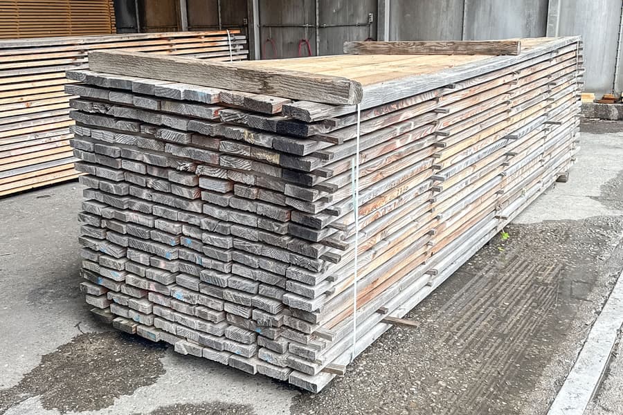 Posten Lärchenbretter, ca. 2,3 m3